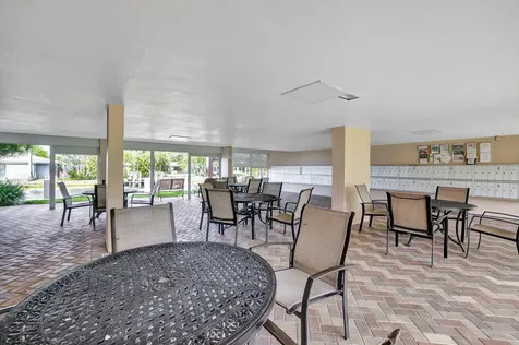 1481 S Ocean Boulevard Lauderdale By The Sea FL 33062