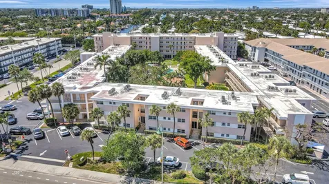 1481 S Ocean Boulevard Lauderdale By The Sea FL 33062
