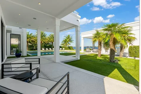 18200 Gardiner Lane Jupiter FL 33458