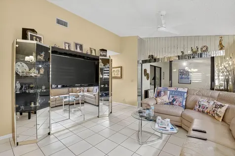 6234 Pointe Regal Circle Delray Beach FL 33484
