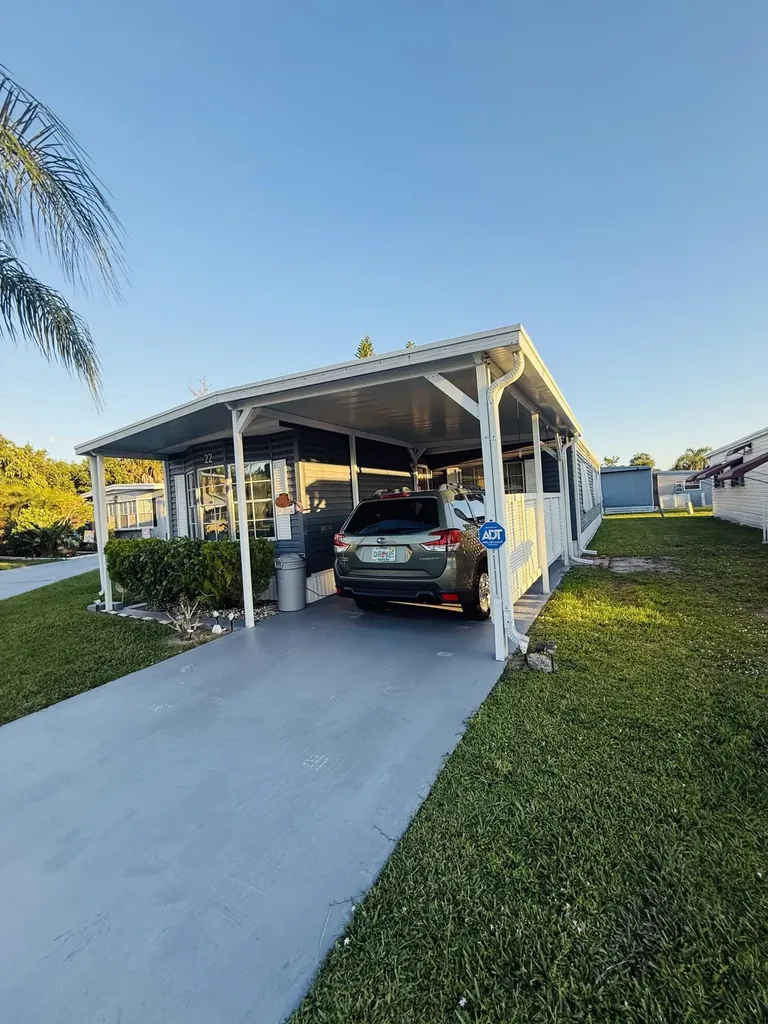 22 Cozumel Lane Port Saint Lucie FL 34952