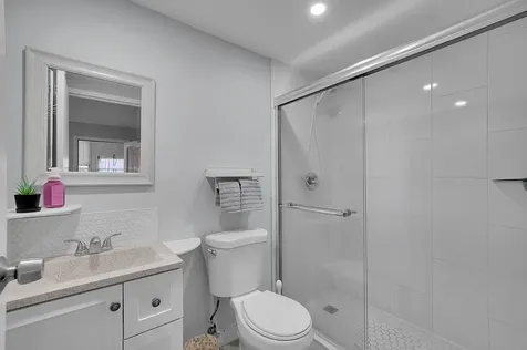 646 Flanders Delray Beach FL 33484