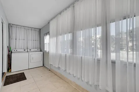 646 Flanders Delray Beach FL 33484