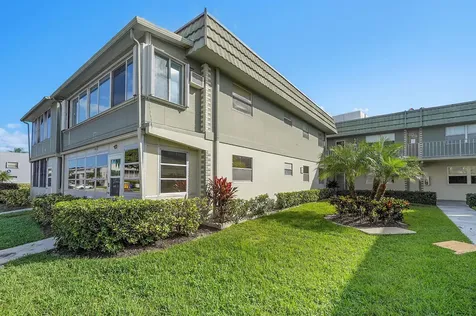646 Flanders Delray Beach FL 33484