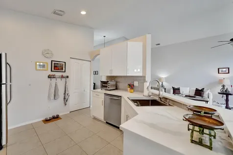 19405 Sw 67th Street Pembroke Pines FL 33332