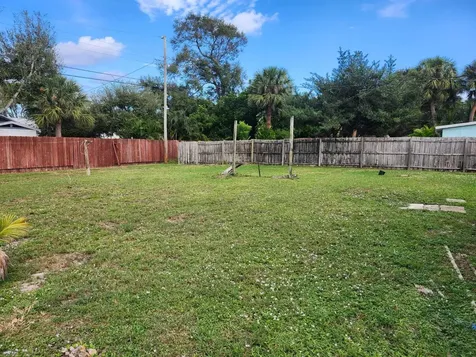 531 Date Palm Drive Lake Park FL 33403