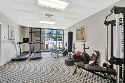 2000 Presidential Way West Palm Beach FL 33401