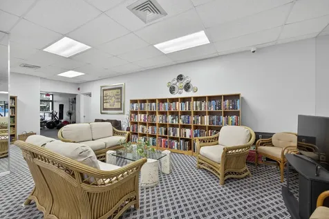 2000 Presidential Way West Palm Beach FL 33401