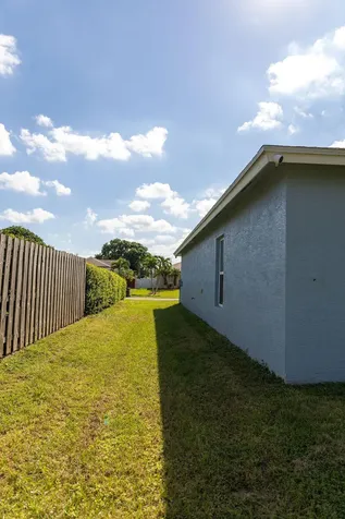 517 Sw Ray Avenue Port Saint Lucie FL 34983