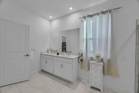 10325 Sw Phineas Lane Port Saint Lucie FL 34987