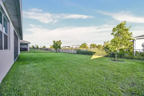 10325 Sw Phineas Lane Port Saint Lucie FL 34987