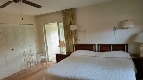 558 Saxony L Delray Beach FL 33446