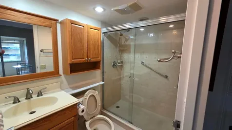 558 Saxony L Delray Beach FL 33446