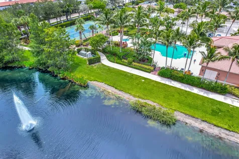 353 S Us Highway 1 Jupiter FL 33477