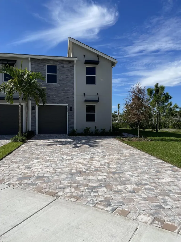 8542 Via Mar Rosso Lake Worth FL 33467
