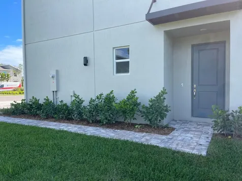 8542 Via Mar Rosso Lake Worth FL 33467