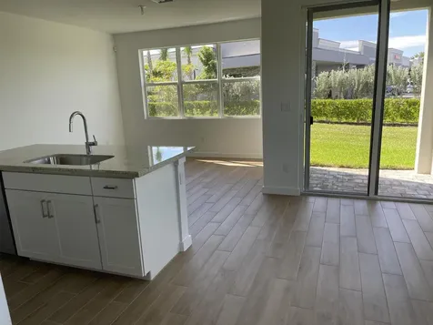 8542 Via Mar Rosso Lake Worth FL 33467