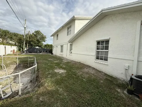 1613 Sherwood Avenue Mangonia Park FL 33407