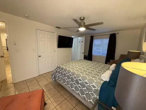 1613 Sherwood Avenue Mangonia Park FL 33407