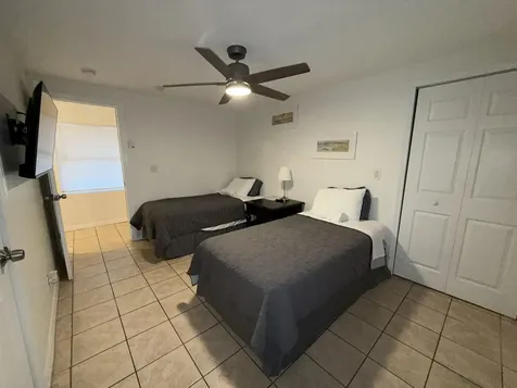 1613 Sherwood Avenue Mangonia Park FL 33407