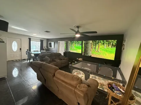 1613 Sherwood Avenue Mangonia Park FL 33407