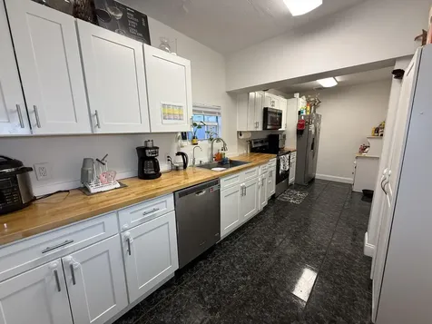 1613 Sherwood Avenue Mangonia Park FL 33407