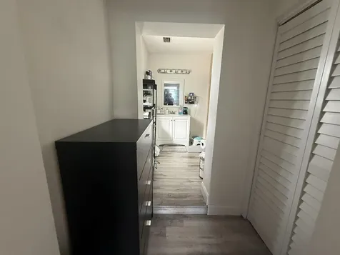 1613 Sherwood Avenue Mangonia Park FL 33407
