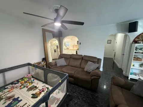 1613 Sherwood Avenue Mangonia Park FL 33407