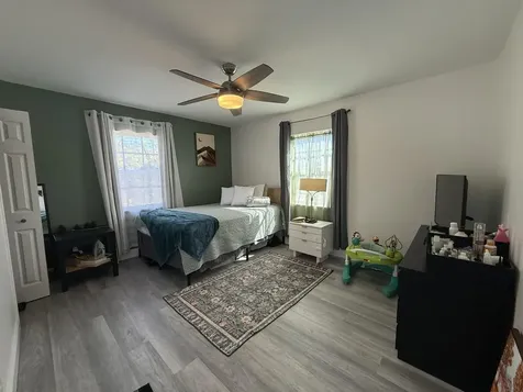 1613 Sherwood Avenue Mangonia Park FL 33407