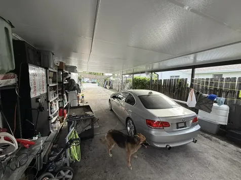 1613 Sherwood Avenue Mangonia Park FL 33407