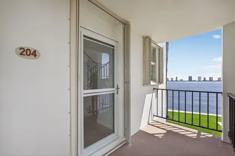 100 Paradise Harbour Boulevard North Palm Beach FL 33408