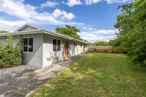 2227 NE 3rd Avenue Delray Beach FL 33444