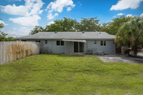 2227 NE 3rd Avenue Delray Beach FL 33444