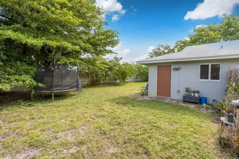 2227 NE 3rd Avenue Delray Beach FL 33444