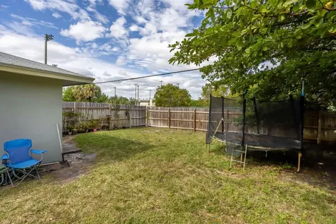 2227 NE 3rd Avenue Delray Beach FL 33444