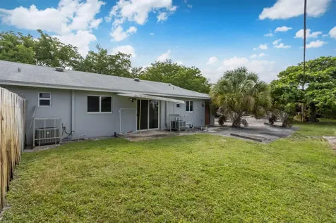 2227 NE 3rd Avenue Delray Beach FL 33444