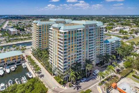 700 E Boynton Beach Boulevard Boynton Beach FL 33435