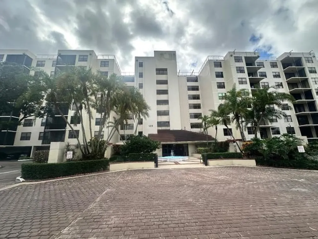 105 Lake Emerald Drive Oakland Park FL 33309