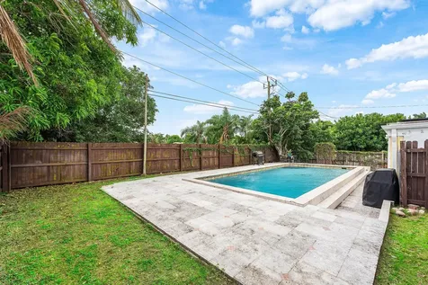 305 Sw 3rd Street Boynton Beach FL 33435