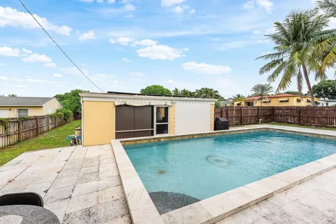 305 Sw 3rd Street Boynton Beach FL 33435