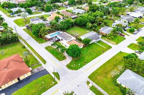 305 Sw 3rd Street Boynton Beach FL 33435