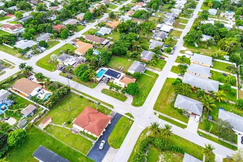 305 Sw 3rd Street Boynton Beach FL 33435