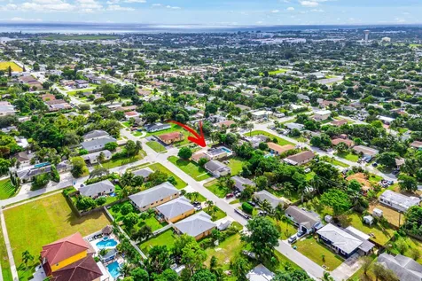 305 Sw 3rd Street Boynton Beach FL 33435