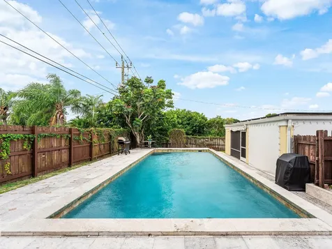 305 Sw 3rd Street Boynton Beach FL 33435