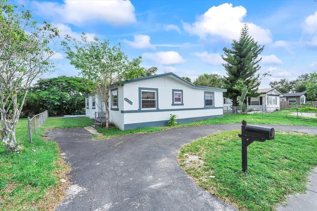 2300 Nw 31st Avenue Fort Lauderdale FL 33311