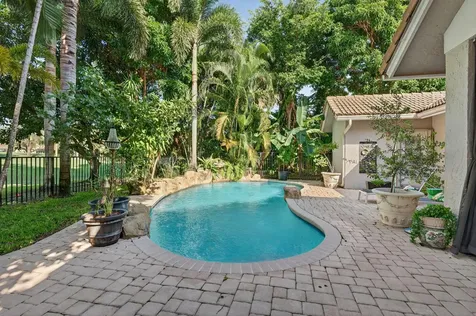7205 Mandarin Drive Boca Raton FL 33433