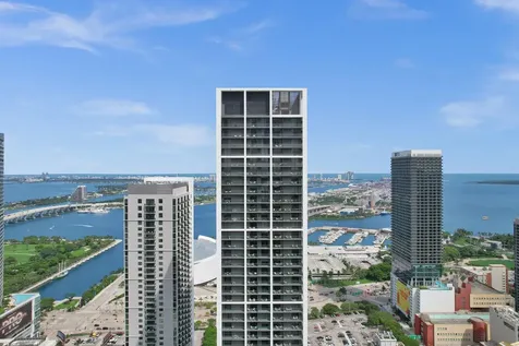 159 NE 6th Street Miami FL 33132