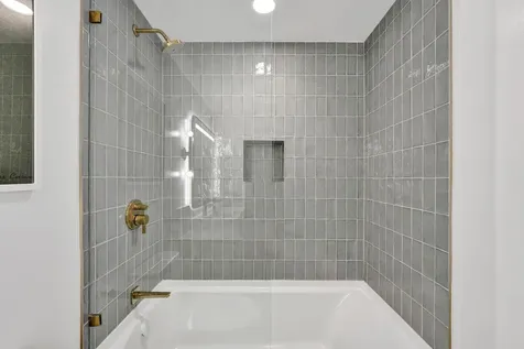159 NE 6th Street Miami FL 33132