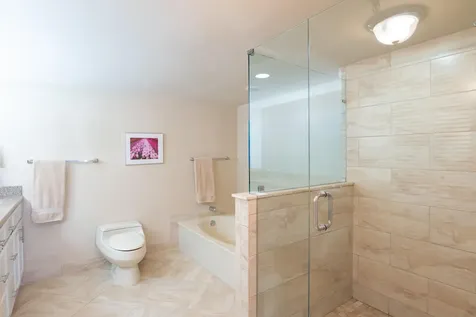 2480 Presidential Way West Palm Beach FL 33401