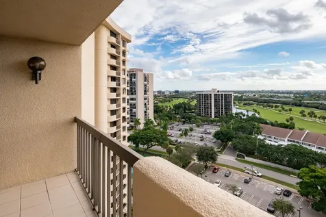 2480 Presidential Way West Palm Beach FL 33401
